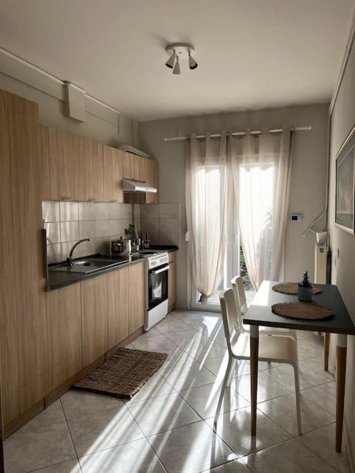 Letty'S Cozy Flat Apartment Peraía 外观 照片